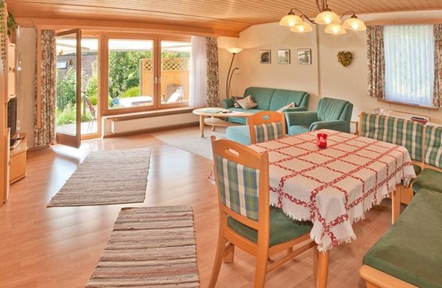 Ferienhaus 42-f mit gut Ausgestatter Küche und Garage - Ferienhäuser im Feriendorf Weissensee im