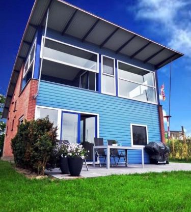 Ferienhaus Jasmijn mit Garten und Terrasse