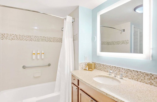 𝐅𝐢𝐧𝐝𝐢𝐧𝐠 𝐌𝐞𝐢𝐥𝐢 Beach Fun at Waiohai Club +Resort Amenities. 2-Bedroom
