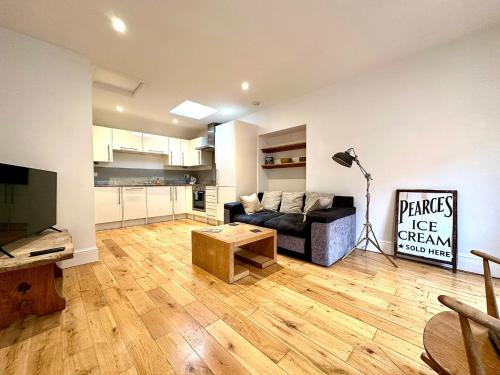 Flat 3, Waterloo Apartments