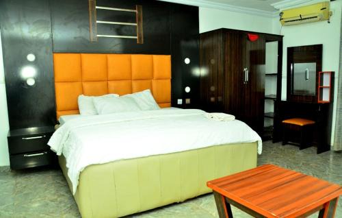 Flogate Hotel