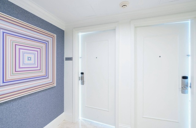 FONTAINEBLEAU HOTEL 4 BEDROOM/6 BATHROOM 36TH FLOOR (4 unit suite)