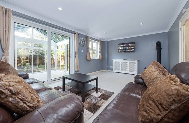 Footbury House - Orpington