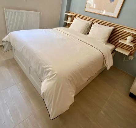 For a genuine Athenian homestay!