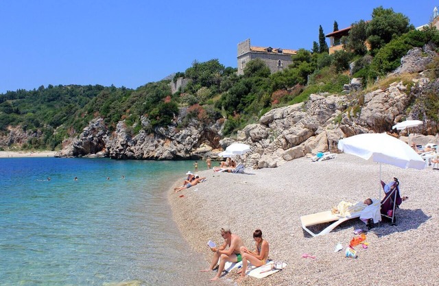 Four bedroom apartment with terrace and sea view Brsečine, Dubrovnik (A-9098-a)