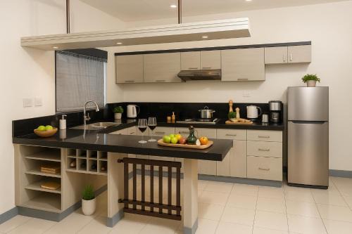 Full House with 4BR near SM mall and walking street