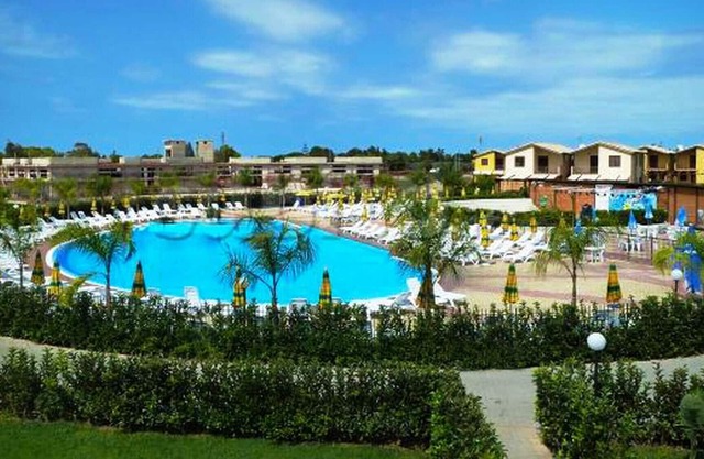 Fully equipped villa, Garden, Terrace, Barbecue, Swimming Pool and animation