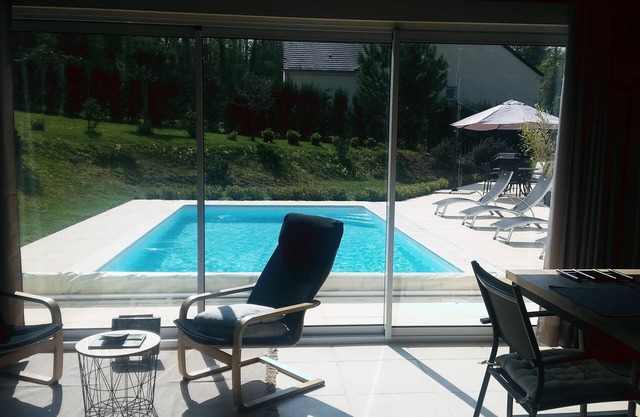 Furnished apartment with swimming pool, 2 minutes from Chablis
