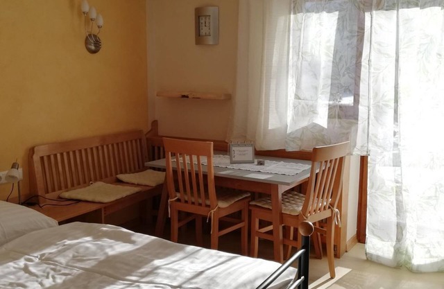 Gänsegartl - App. with living-bedroom; shower, WC - Abenteuerhof Schiefer