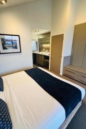 Garden Court Suites & Apartments