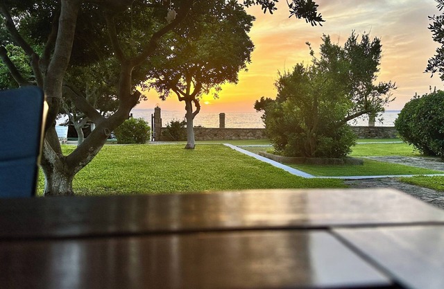 Genari Beach Apartments – Sea View Apartment for Couples or Small Families