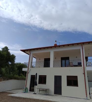 Giannis comfort house