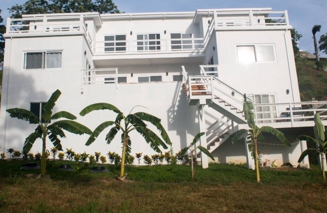 Golfing, snorkeling, scuba diving, kayaking! A perfect mix for your vacation!