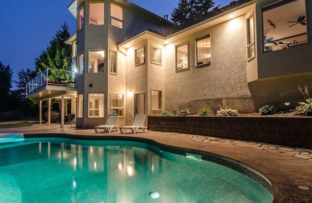 Gorgeous spacious home perfect for a winter wonderland family Christmas holiday