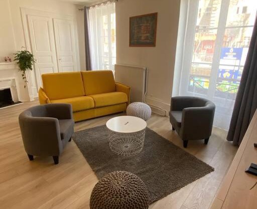 GRAND APPARTEMENT - Au cœur de Mâcon