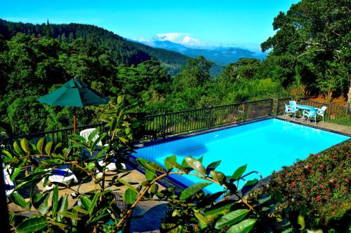 Grand Hills kandy