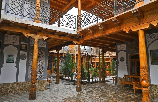 GRAND NODIRBEK