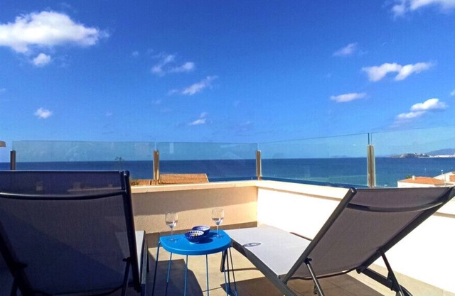 Grande corner villa in Isla Plana by the sea