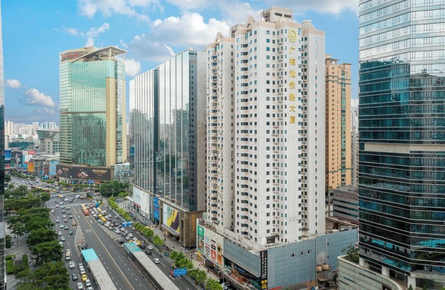 Grandee Rezen - TaiKoo Hui Plaza Shipaiqiao Metro Station