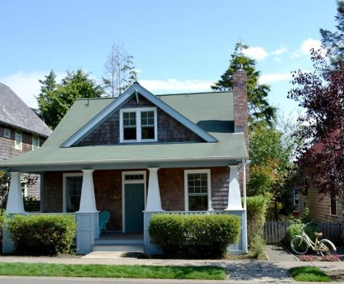 Grandma Dorothys Cottage by Seabrook Hospitality