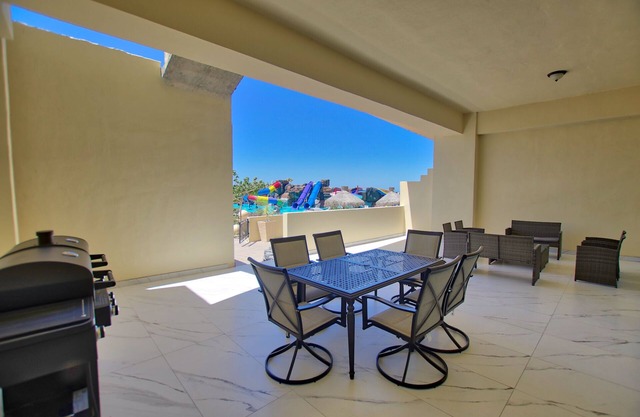 Great capacity 5 bedroom condo D-40110