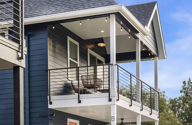 Great location near the Airport, COTA, & Downtown w/great hiking trails nearby.
