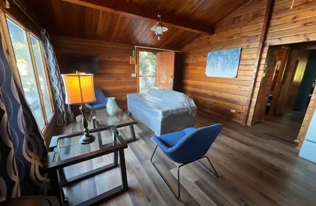 Great Rustic 4 Beds Beach Front Cabin
