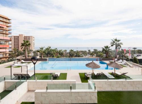 Great Views First Line Teleworkers and Families Unforgetable Apartment