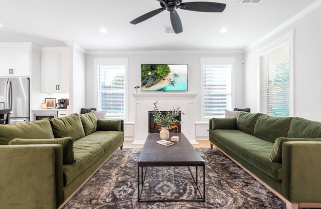Green Retreat on Proctor - 3.5 Bathrooms