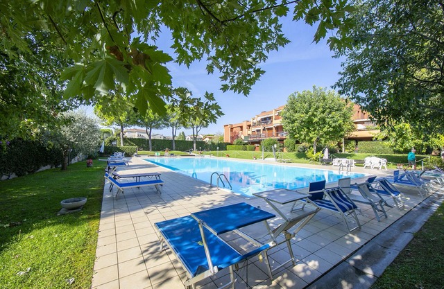 Green Tiffany Apartment, Desenzano Del Garda, Italy