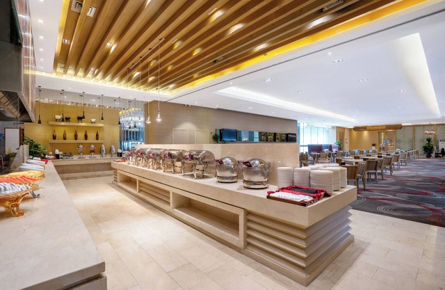 Guangzhou Pearl River International Hotel （Yijing Lu Metro Station）