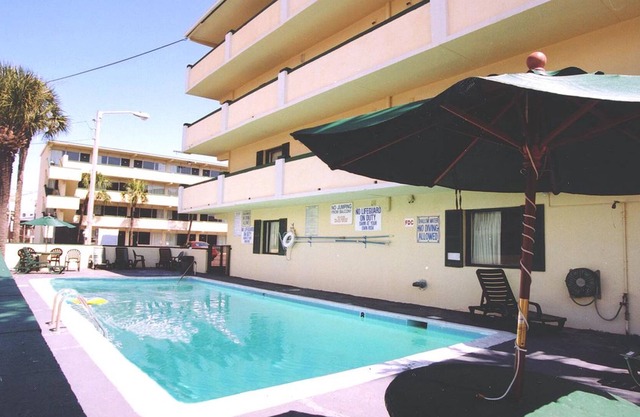 Happy Holiday Motel