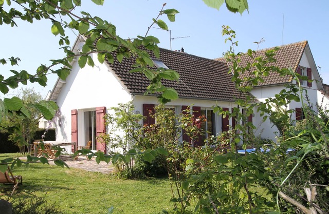 Heart of Courseulles/mer - Large family house, charm and garden - 10 pers.