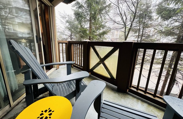 Heart of Village Mountain Condo Ski In/Ski Out