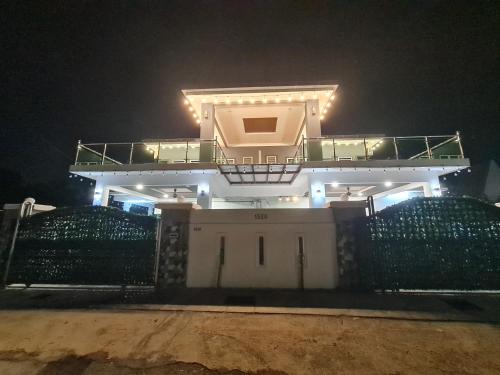 Hideaway Villa 20-46pax 9R9B PRIVATE POOL, KTV, BBQ, ARCADE GAMES, 3min to BEACH