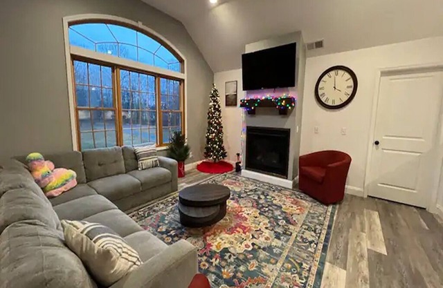 Highland Home 4BR Near New Paltz, Wedding Venues & Hudson Valley Escape