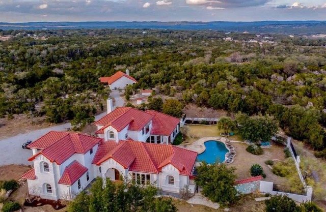 Hill Country Mansion | Event Venue | Pool | Spa