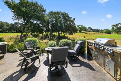 Hill Country Retreat & Casita