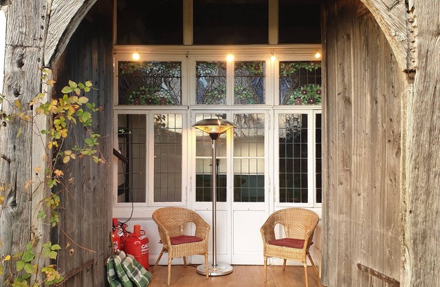 Historic half-timbered house, sauna, natural garden, fitness, movie theater, view