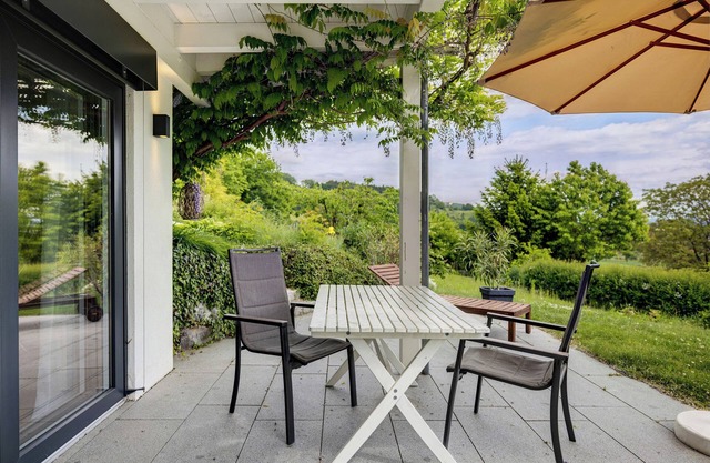 Holiday Apartment 'Frieda' with Mountain View, Private Terrace and Wi-Fi