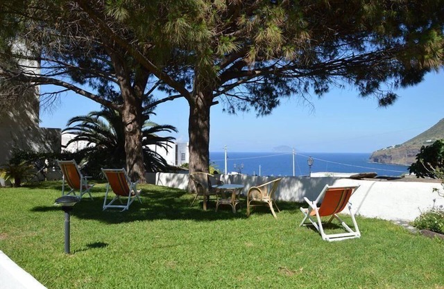 Holiday apartment Malfa for 1 - 3 persons with 1 bedroom - Row house