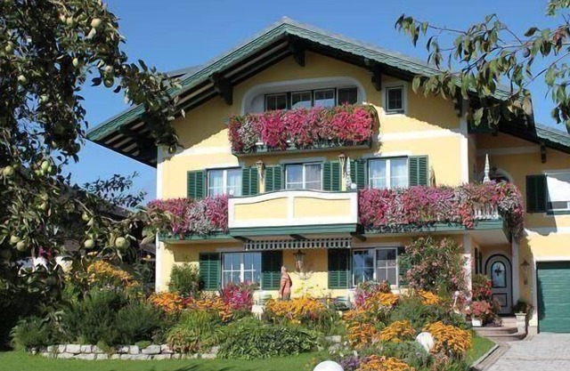 Holiday apartment Mondsee for 2 - 5 persons with 2 bedrooms - Holiday apartment in one or multi-fami