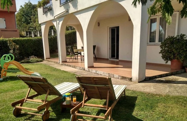 Holiday apartment with air conditioning and terrace