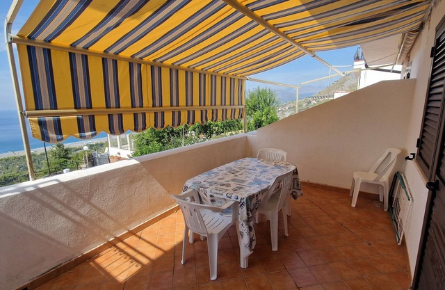 Holiday Home 'Casa Nuovissima' with Sea View, Wi-Fi and Air Conditioning