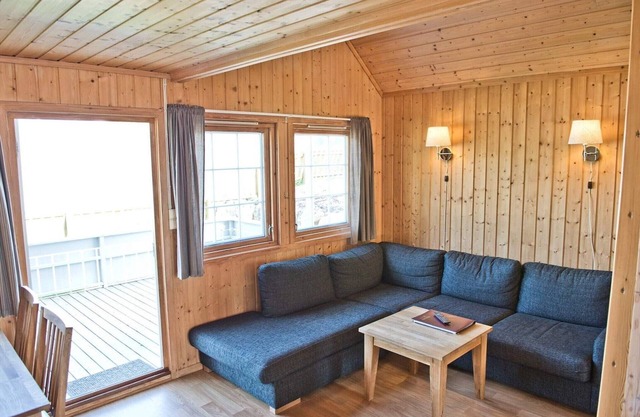 Holiday home in Kinsarvik with lake view