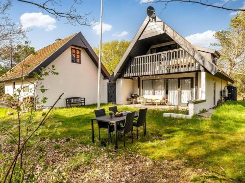 Holiday Home Loic - 400m to the fjord by Interhome