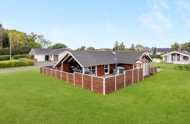 Holiday Home Pøt Strandby Juelsminde Ds Ii
