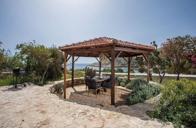 Holiday house Chalki for 2 - 5 persons with 2 bedrooms - Twin house