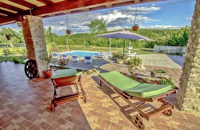 Holiday house Groznjan for 1 - 8 persons with 3 bedrooms - Holiday home