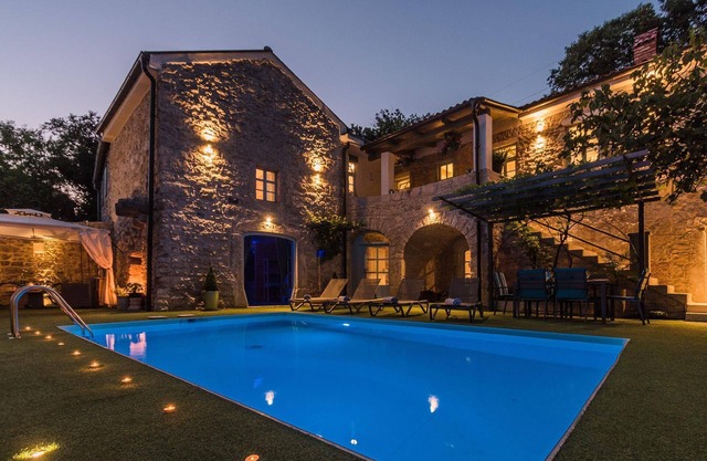 Holiday house Tribalj for 1 - 8 persons with 4 bedrooms - Holiday house